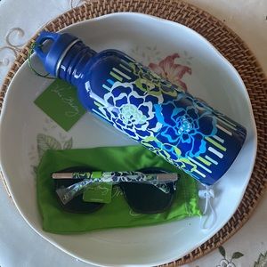 🌻SALE🌻 Sun shades  with matching Water Bottle ( Vintage) 100% Authentic